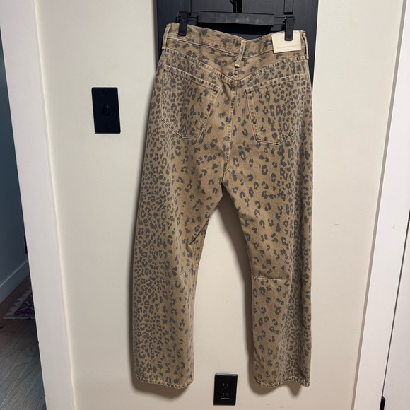 Citizens of Humanity Miro Relaxed Jean In Natural Cheetah Size 27 Like New - Picture 4 of 5